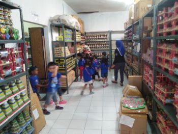 Highscope-Omocha-05-kegiatan02-adventuredigudangmainan Highscope-Omocha-05-kegiatan02-adventuredigudangmainan